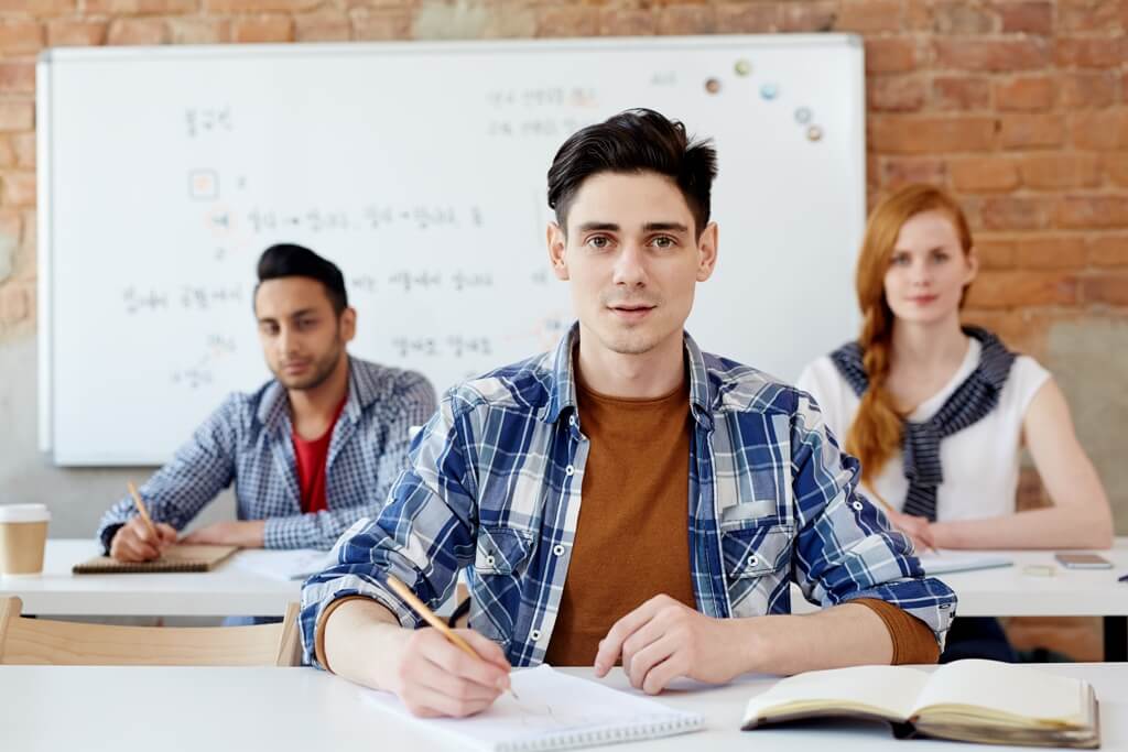 https://www.jaynandinstitutions.org.in/spledu/wp-content/uploads/2023/10/courses-img2.jpg